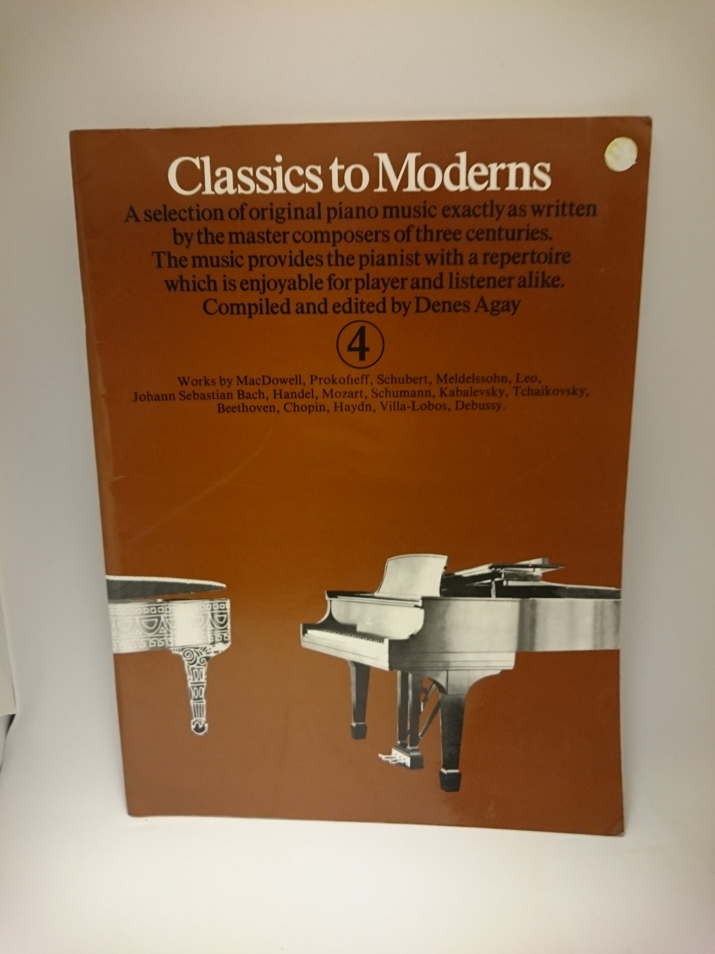 CLASSICS TO MODERNS - BOOK 4 PIANO (Bk.4)