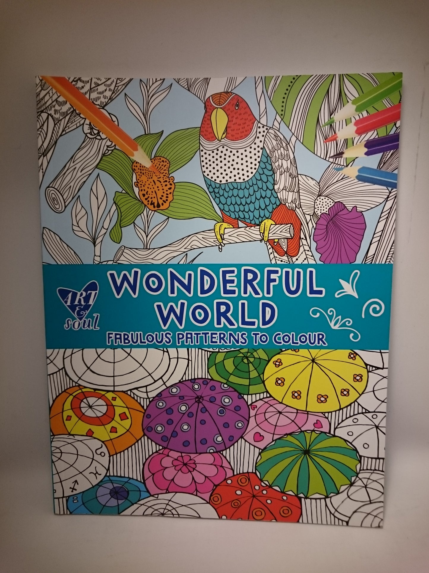Wonderful World Fabulous Patterns to Colour